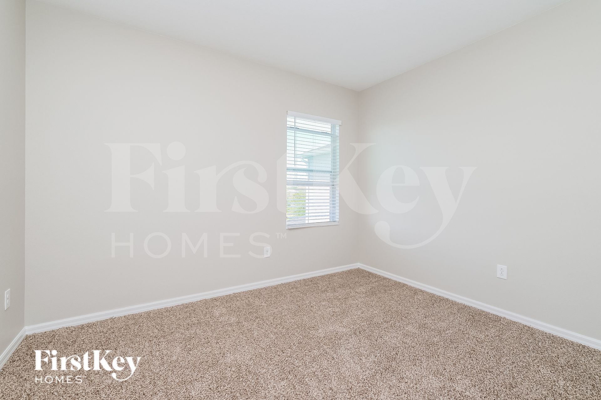 Building Photo - 8308 Round Leaf Ln