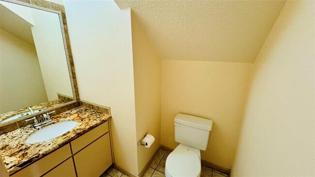 Building Photo - 15128 Elstree Dr