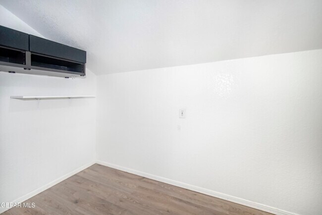 Building Photo - 918 Bellacumbre Dr