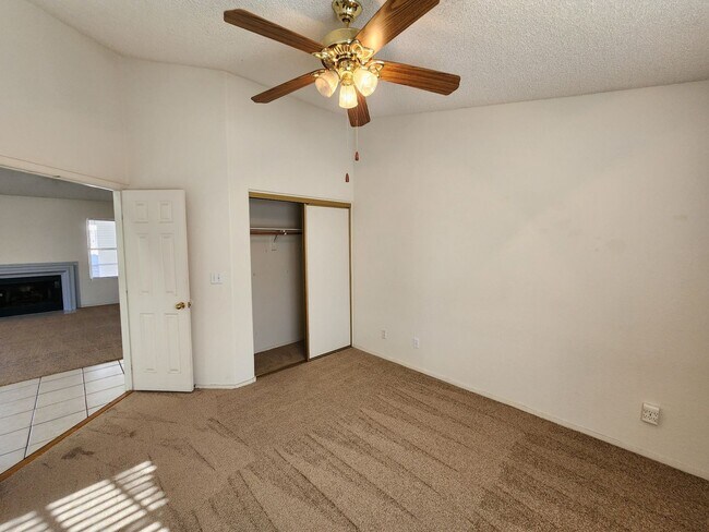 Building Photo - 1720 Navarre Ln