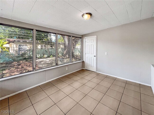 Building Photo - 9861 Orange River Blvd