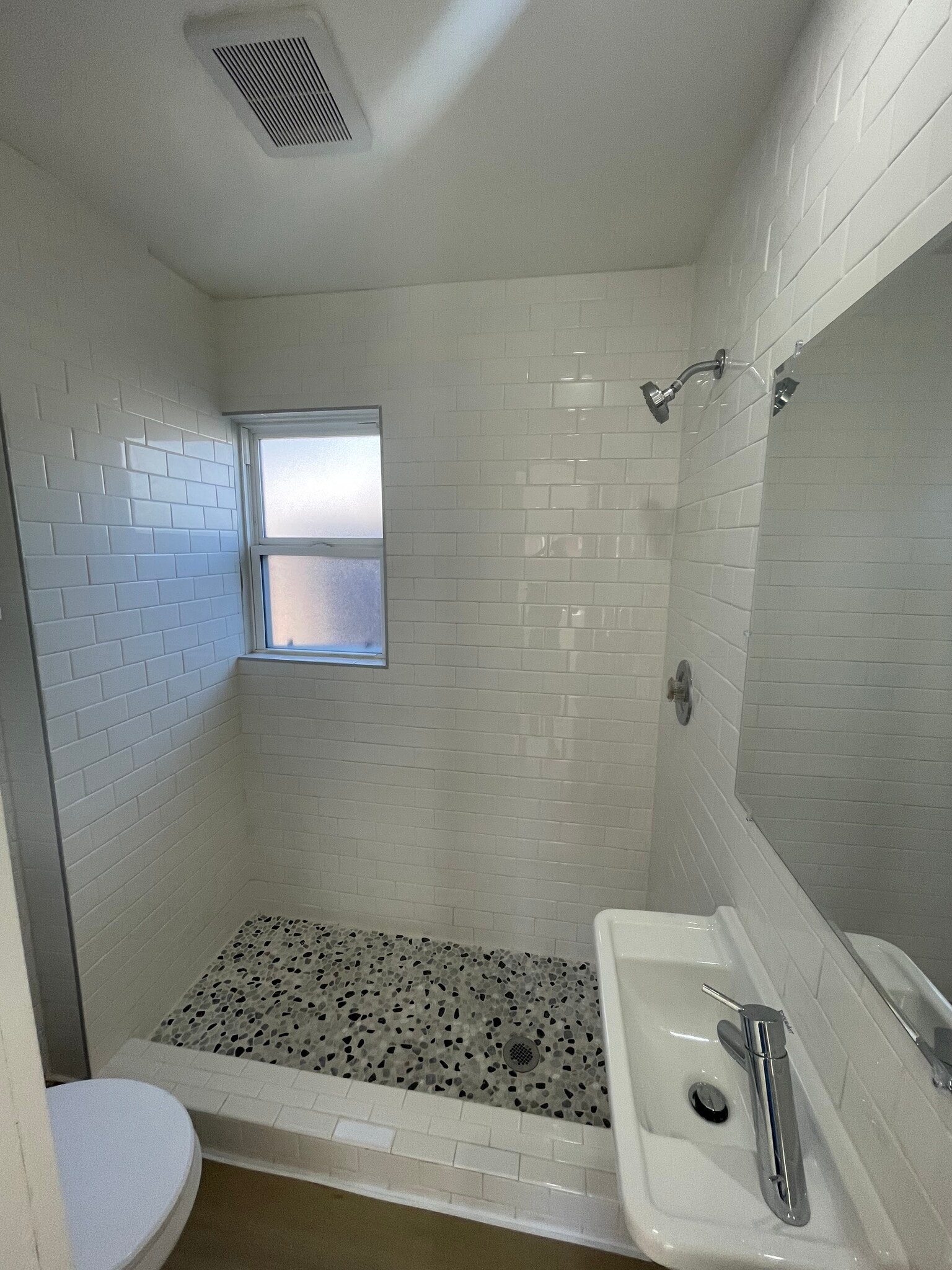 Shower - 324 S Freeman St