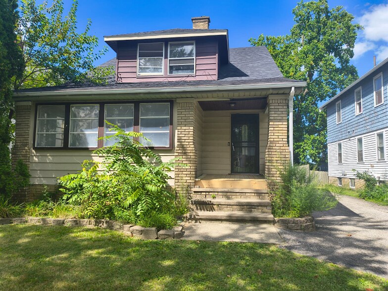 Primary Photo - 10401 Plymouth Ave