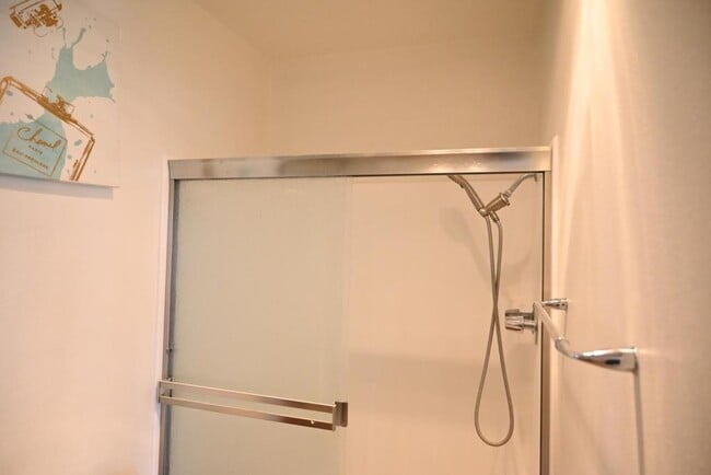 Building Photo - 23306 Marigold Ave