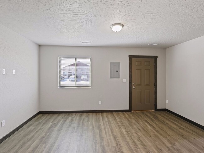 Building Photo - 13908 W Bergen Dr
