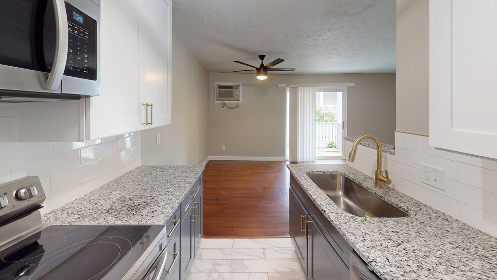 Open Layout - Somerset Apartments