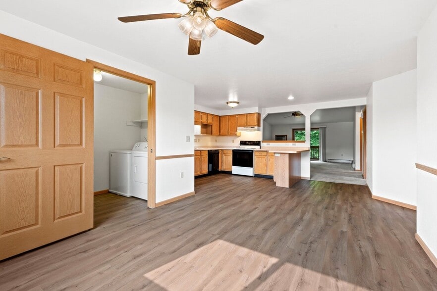 Primary Photo - Brook Park Apartments