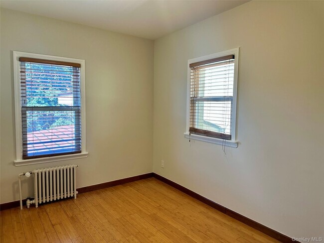 Building Photo - 53-56-56 72nd Pl