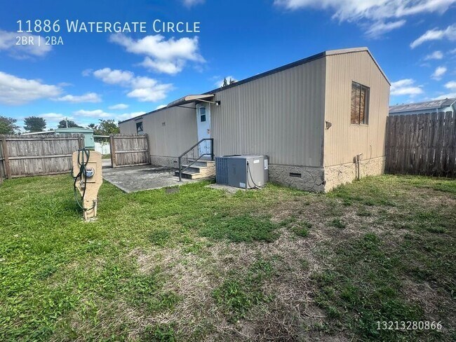 Building Photo - 11886 Watergate Cir