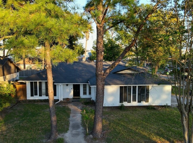 Building Photo - 2502 Knoll St