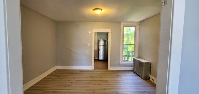 Building Photo - 2157 Eastburn Ave