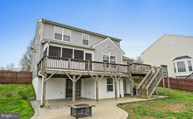 Building Photo - 4 St Ives Ct