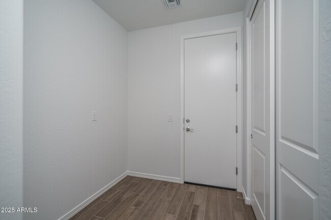 Building Photo - 9036 S 169th Dr