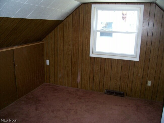 Building Photo - 25701 Richards Ave