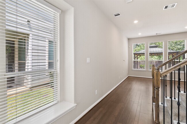 Building Photo - 134 Moon Dance Ct