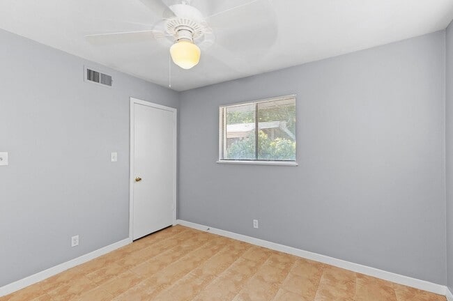 Building Photo - 2712 St Edwards Cir