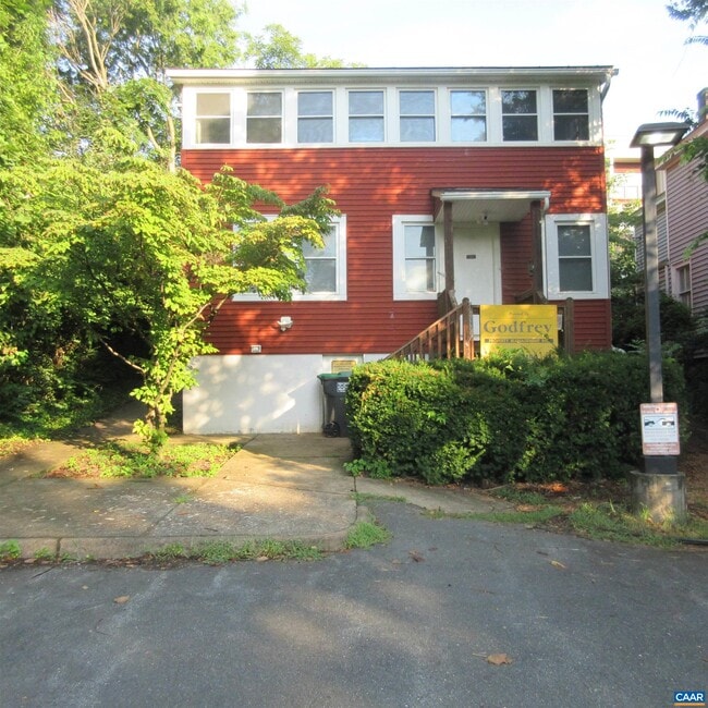 Building Photo - 142 Carlton Rd