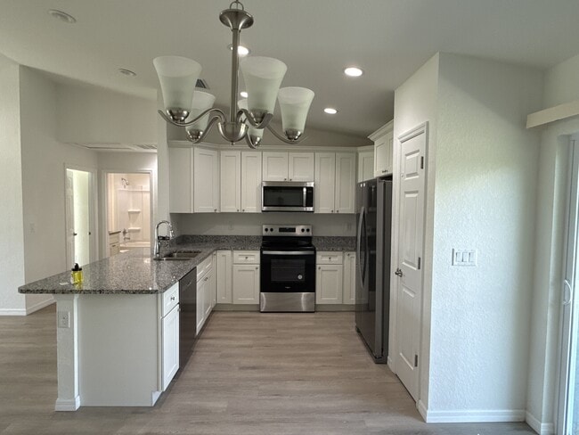 Building Photo - 22 Malauka Cir Ln