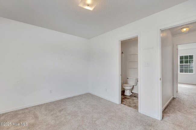 Building Photo - 705 Timberlake Trail