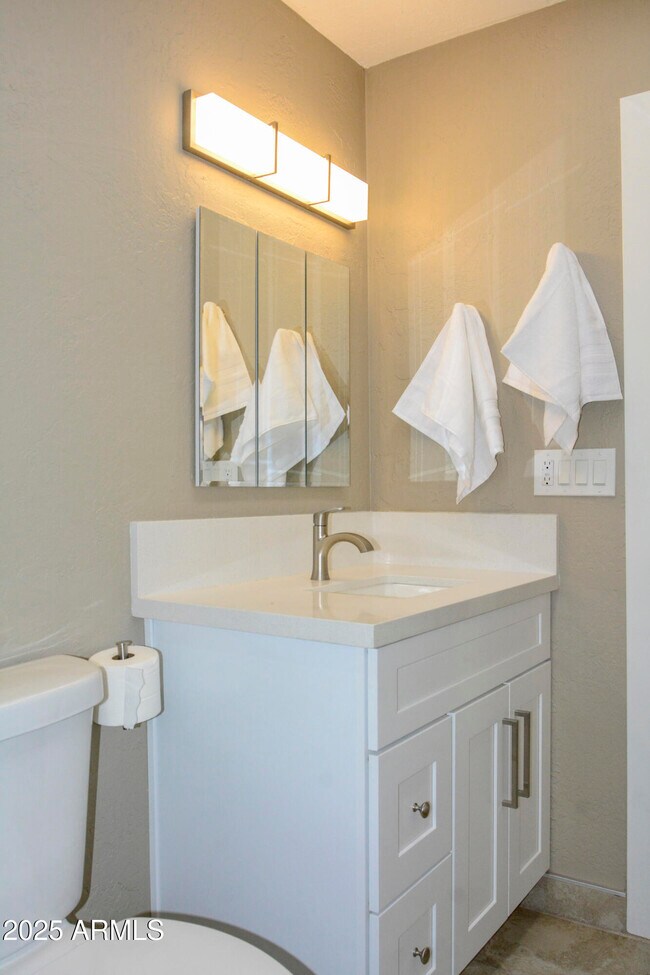 Building Photo - 14801 N Agua Fria Dr