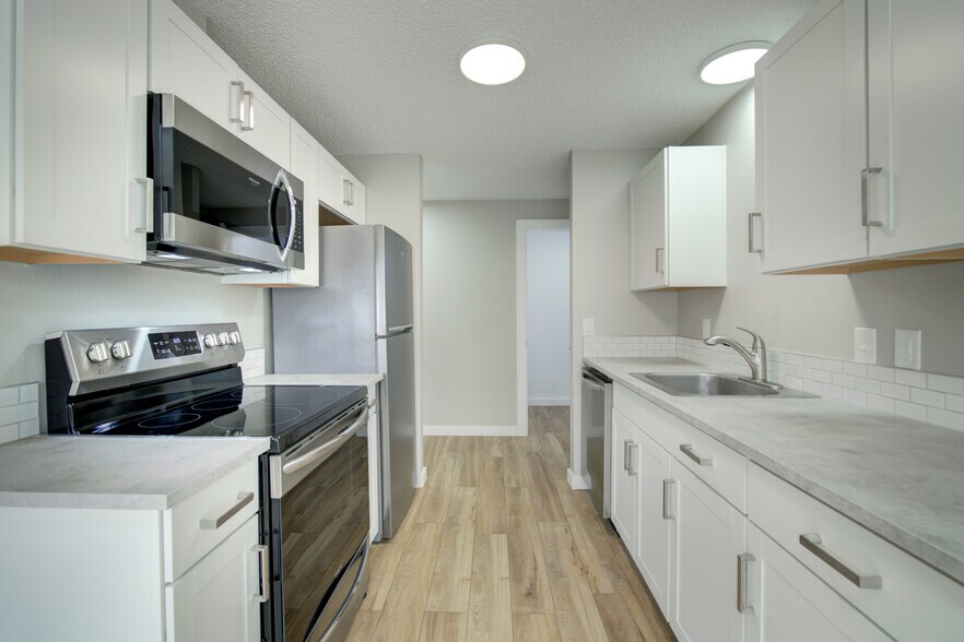 Building Photo - 13737 32nd Ave NE