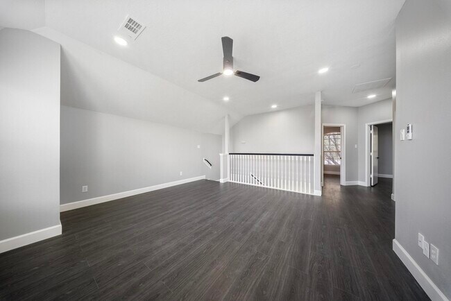 Building Photo - 8311 Sierra Hill Ct