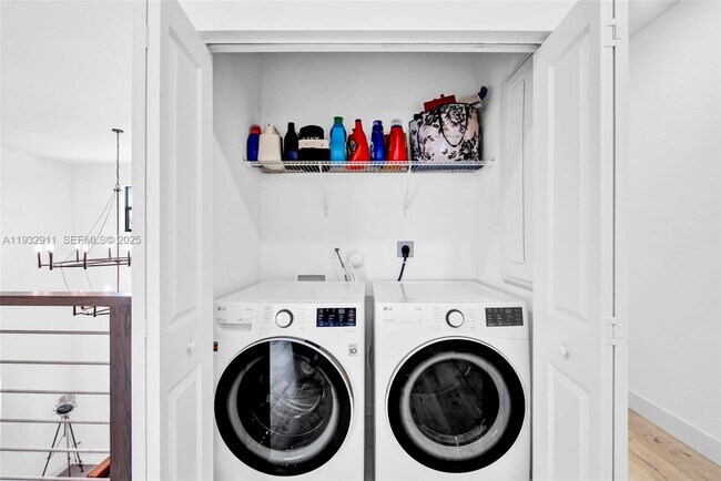 Building Photo - 10333 SW 232nd St