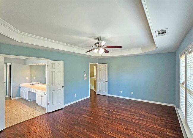 Building Photo - 1215 Clandon Pl