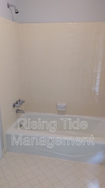 Building Photo - 508 Wood Terrace NE