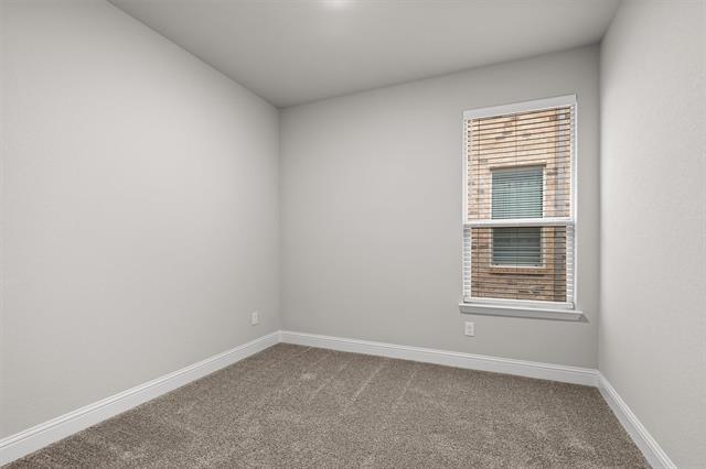 Building Photo - 825 Blackhorse Trl