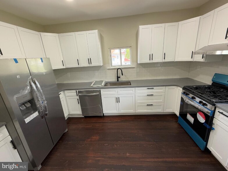 Building Photo - 1210 Eldridge Ave