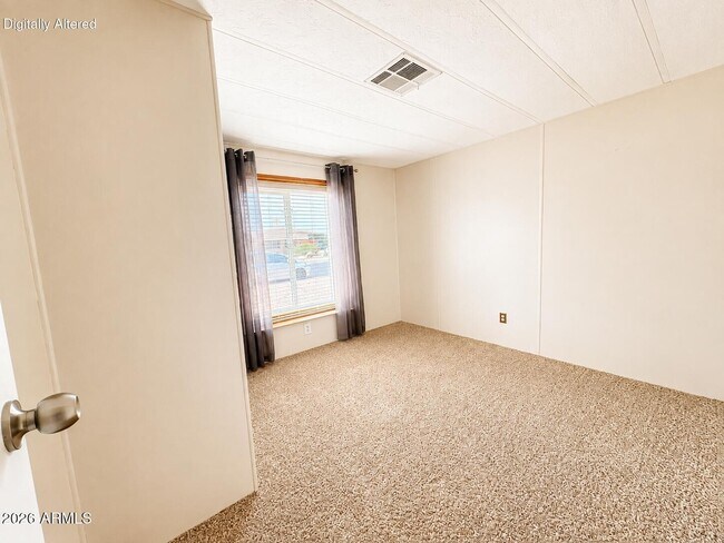 Building Photo - 9317 E Cactus Ln S