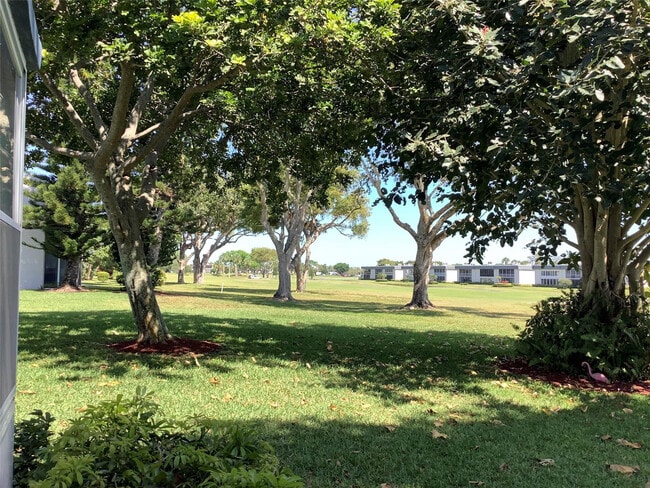 Building Photo - 70 Normandy B