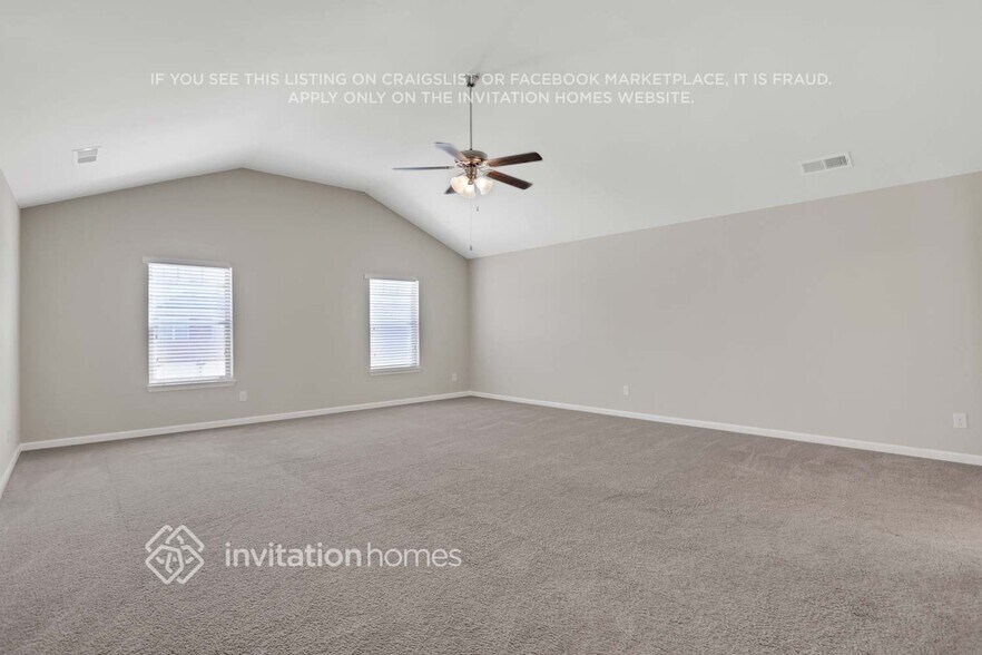 Building Photo - 605 Emporia Loop