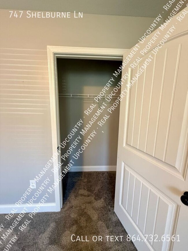 Building Photo - 747 Shelburne Ln