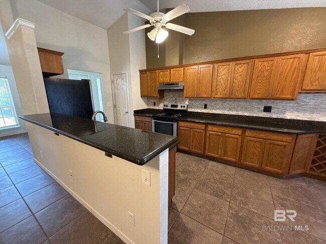 Building Photo - 33701 Rosalia Ave