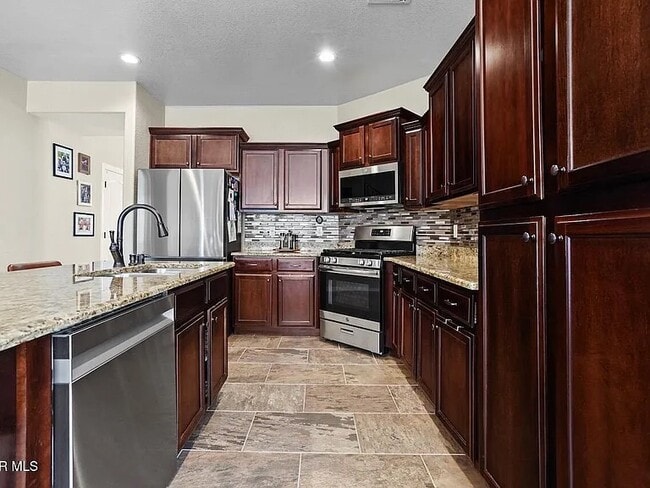 Building Photo - 5525 Valley Cedar Dr