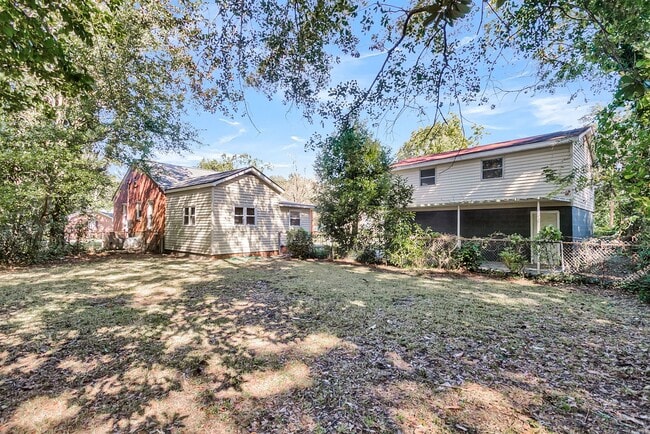 Building Photo - 3 Bed 2 Bath Home Located in Highland Park...