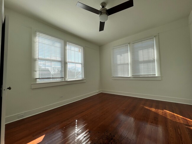 Building Photo - 5821 Catina St