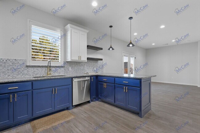 Building Photo - 2524 Creek Dr