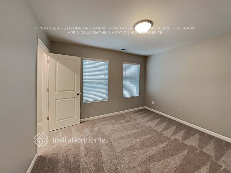 Building Photo - 555 S Fortune Way