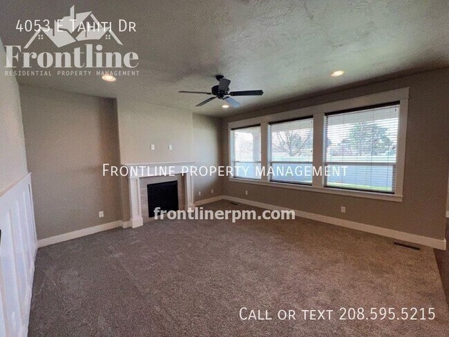Building Photo - 4053 E Tahiti Dr