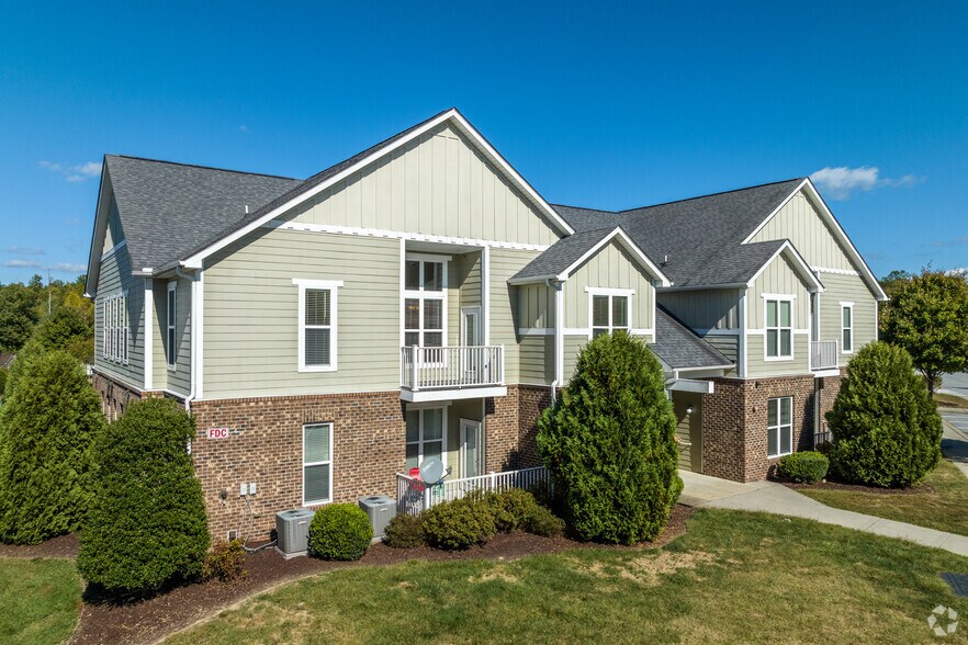 Building Photo - Ballantyne Commons Apartments