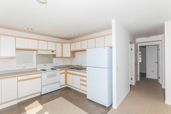 Building Photo - Northpointe - 1-bedroom corner unit locate...