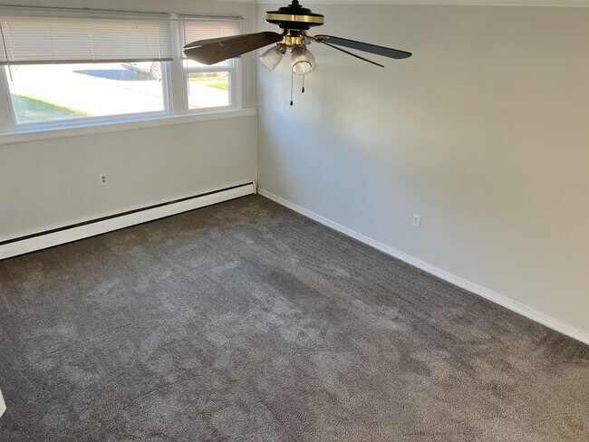 Building Photo - 2404 Mccawber Dr