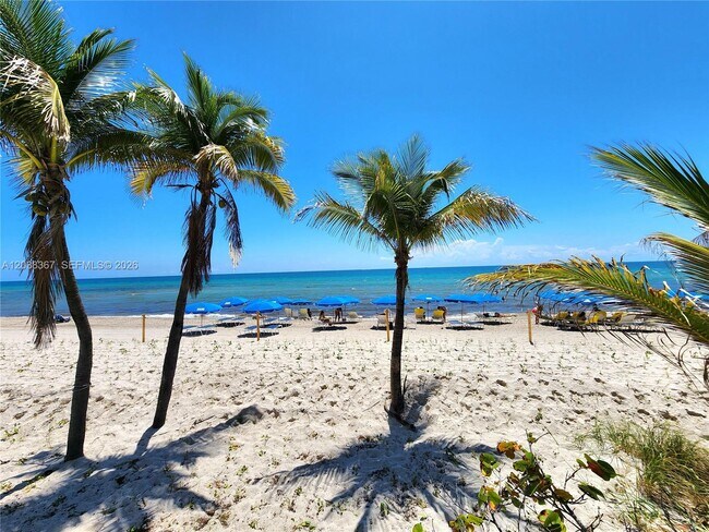 Building Photo - 2030 S Ocean Dr