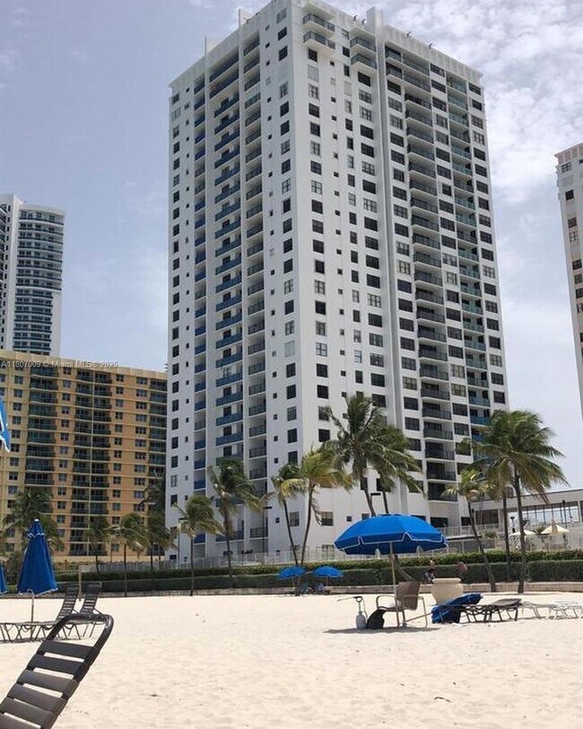 Building Photo - 2301 S Ocean Dr