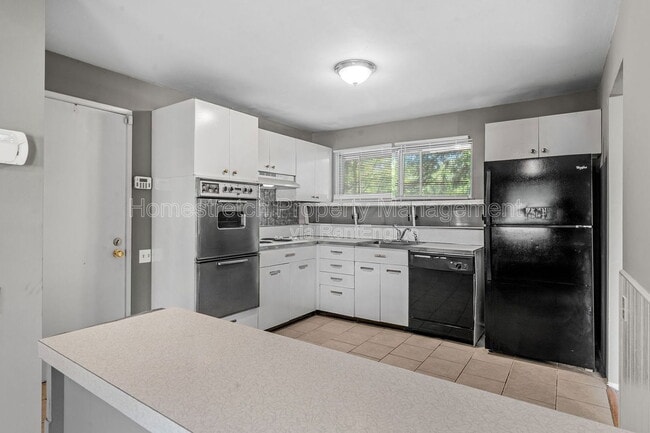 Building Photo - 2220 Argo Dr