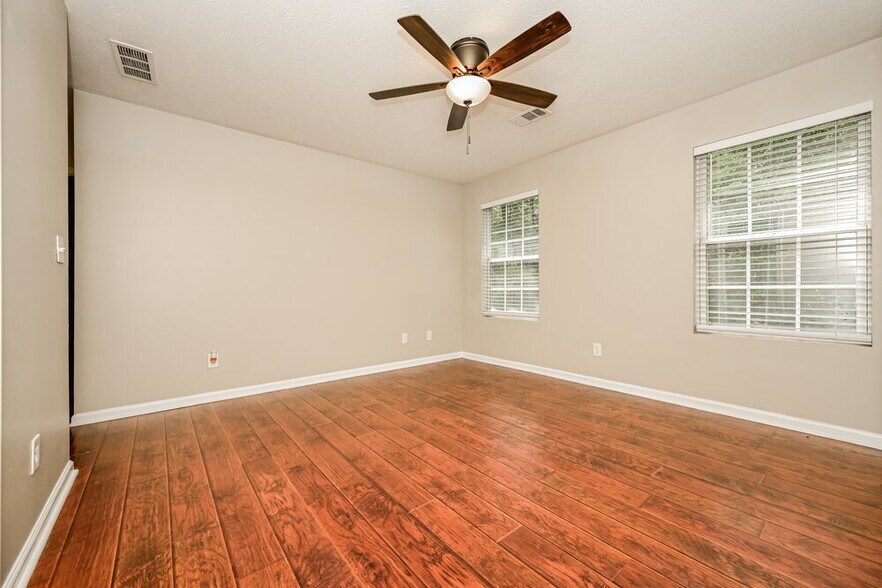 Building Photo - 1590 New Orleans Way