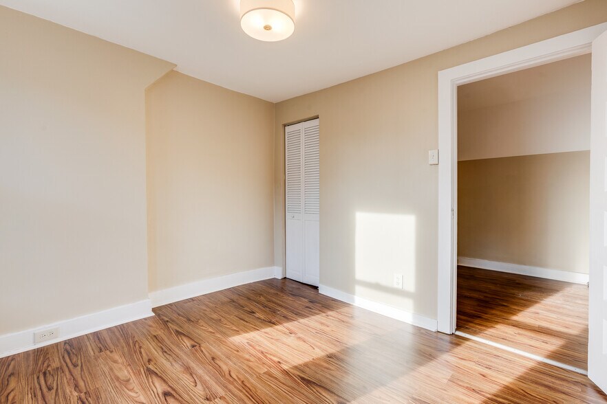 Building Photo - 1166 South Ave